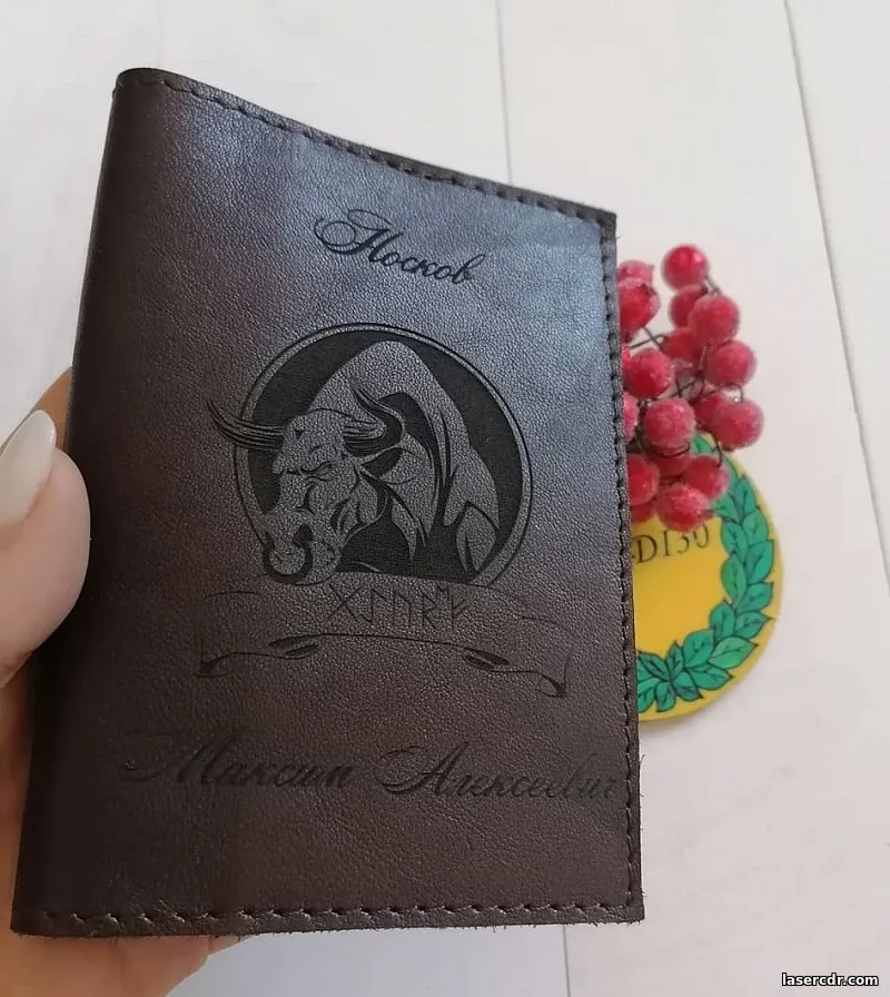 Макет "Бычок для гравировки на кожаном бумажнике"